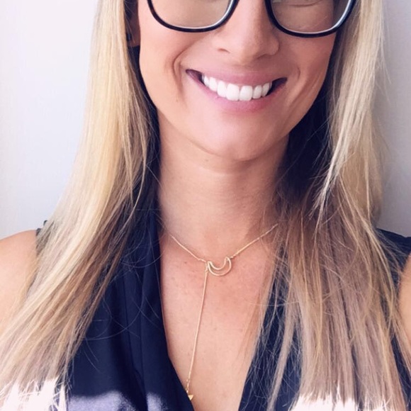 Meet your Posher, Erin - Picture 2 of 4